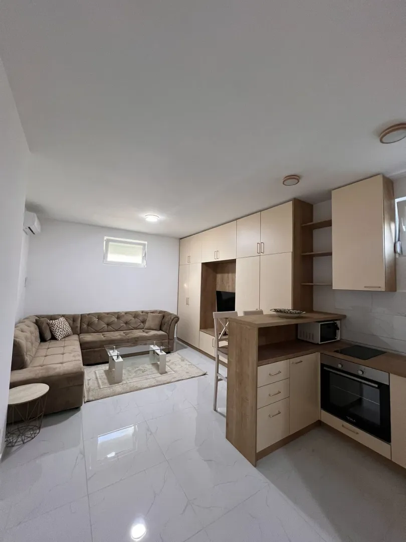 Izdavanje, jednosoban stan, 30m², City Kvart, Podgorica