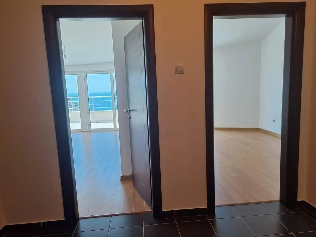 Sale, three bedroom apartment, 169m², Petrovac, Budva