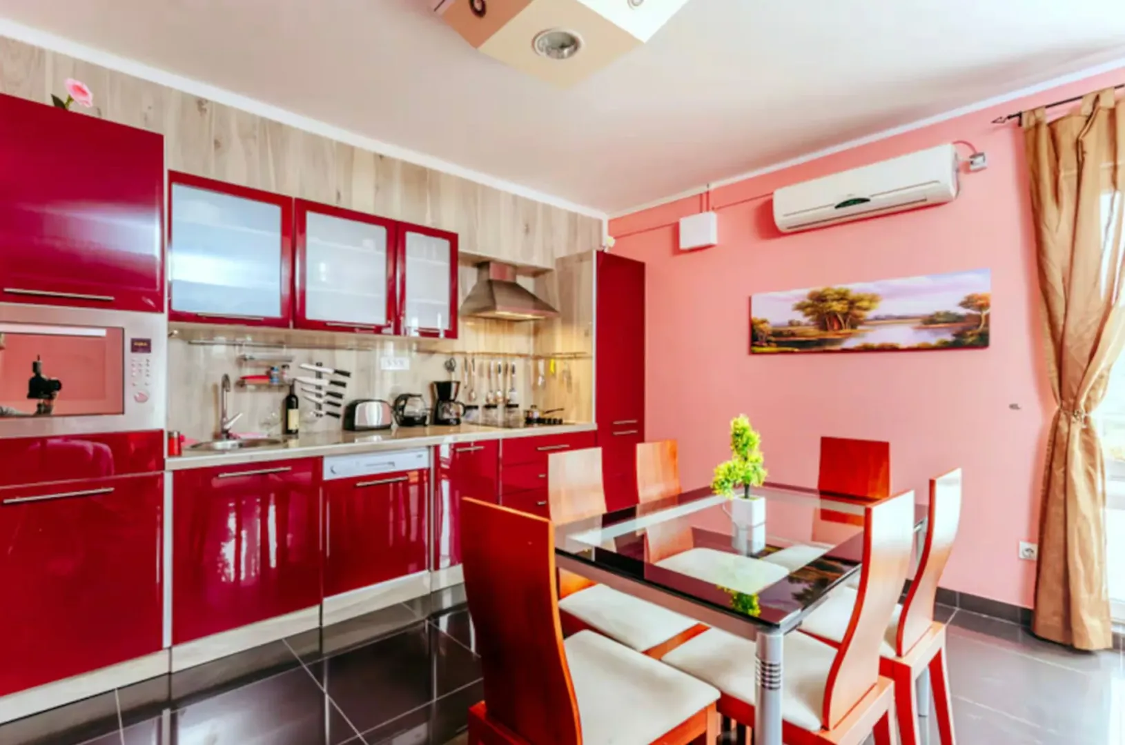 Sale, three bedroom apartment, 120m², Radanovići, Kotor