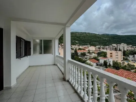 Prodaja, jednosoban stan, 67m², Petrovac, Budva - image 6