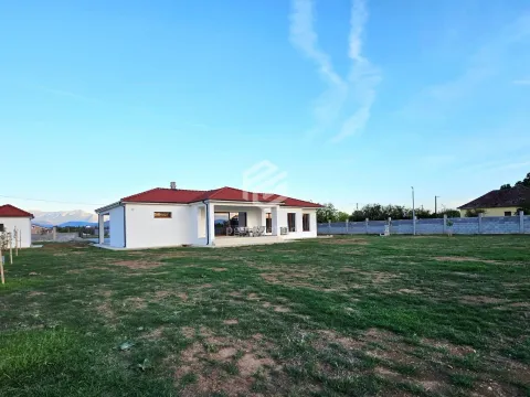 Rent, house, 190m², Golubac, Srbija - image 9