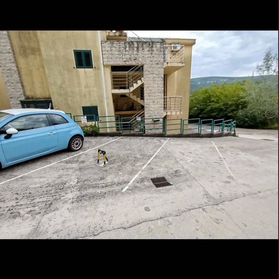 Rent, one bedroom apartment, 60m², Đenovići, Herceg Novi