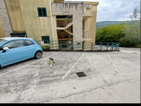 Izdavanje, jednosoban stan, 60m², Đenovići, Herceg Novi - image 18