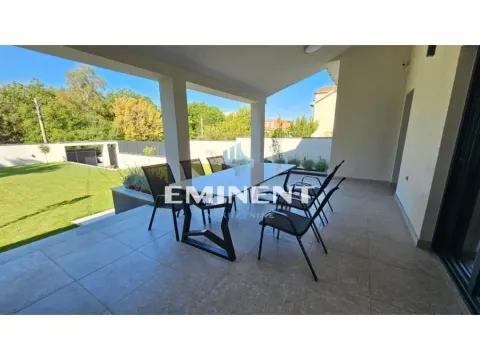 Rent, house, 113m², Trošarina, Voždovac Sve Podlokacije - image 2