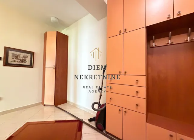 Rent, two bedroom apartment, 76m², Podgorica, Crna Gora