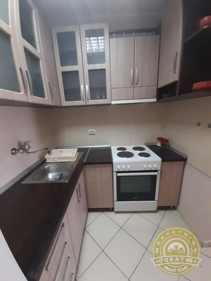Prodaja, dvosoban stan, 48m², Bulevar Evrope, Novi Sad Sve Podlokacije