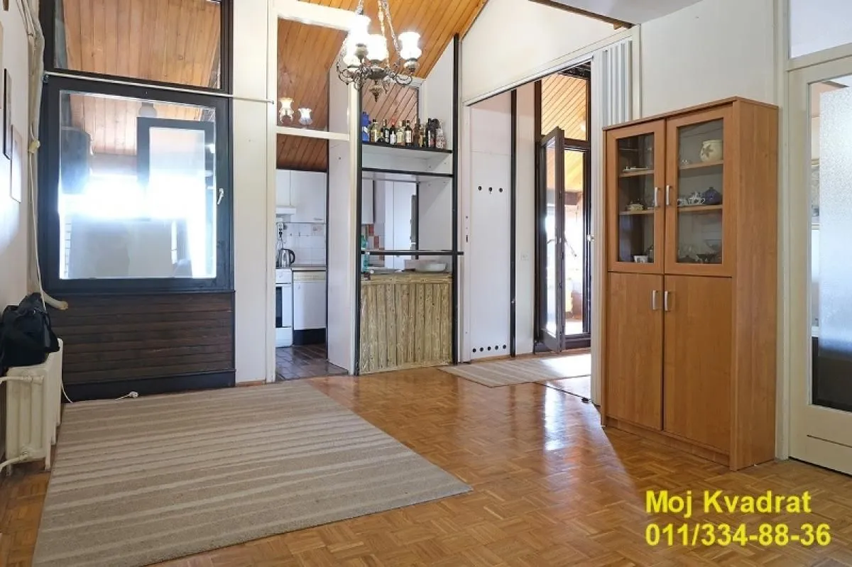 Prodaja, četvorosoban stan, 83m², Cerak Vinogradi, Beograd