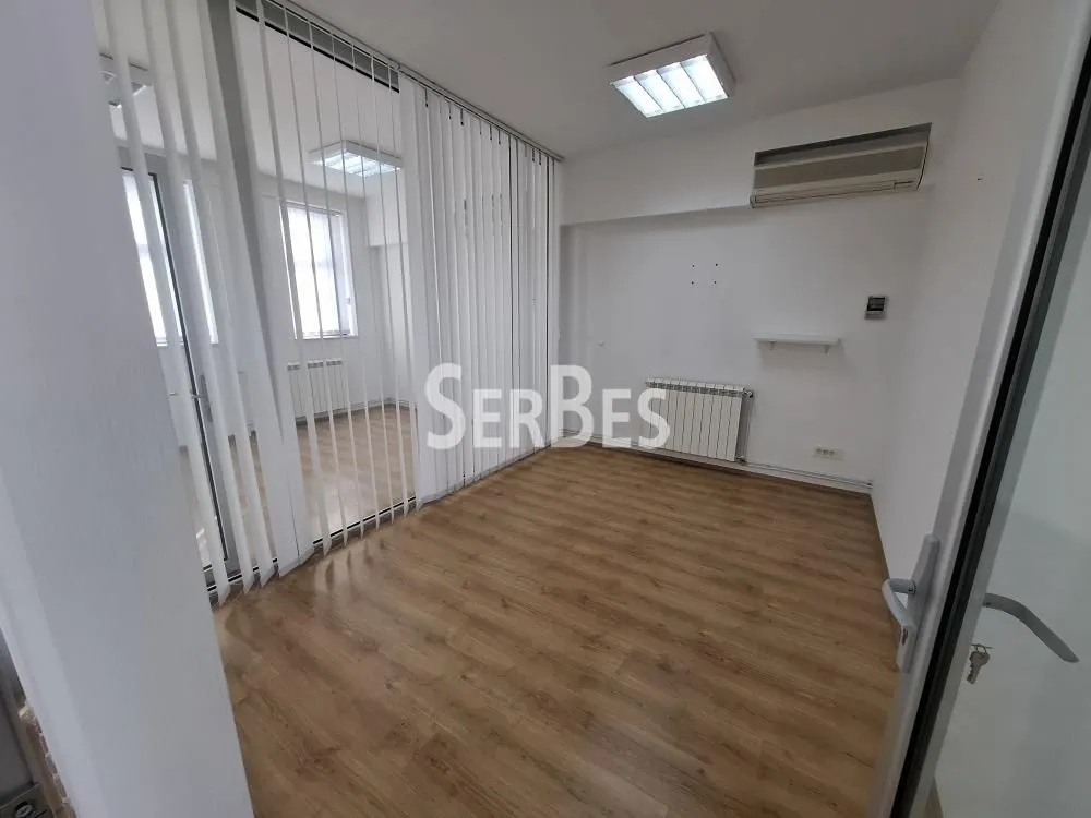 Rent, office space, 200m², Adamovićevo Naselje, Novi Sad Sve Podlokacije