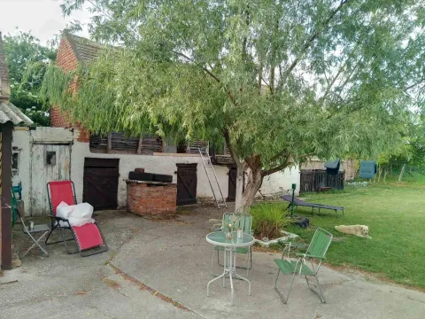 Sale, house, 112m², Sečanj, Srbija - image 10