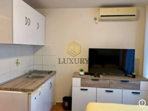 Rent, studio apartment, 200m², Zelenika, Podgorica - image 6