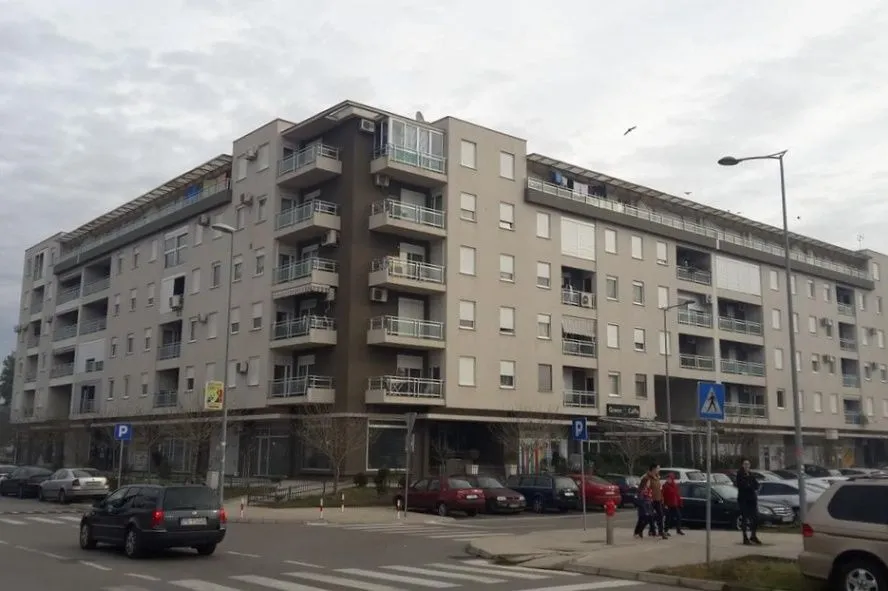 Prodaja, dvosoban stan, 73m², Blok 9, Podgorica