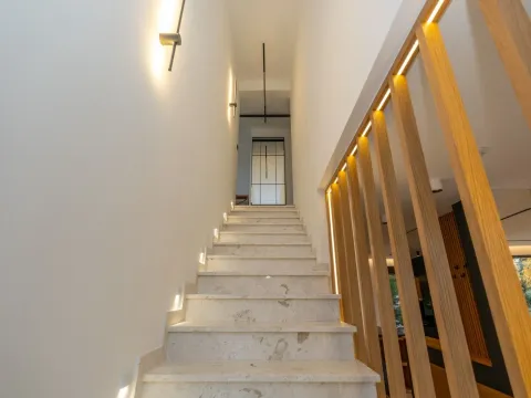 Rent, house, 180m², Gornja Gorica, Podgorica - image 13