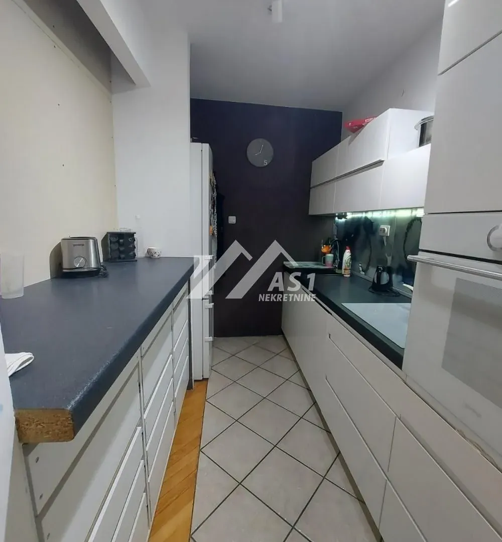 Rent, three bedroom apartment, 85m², Sajam, Novi Sad Sve Podlokacije