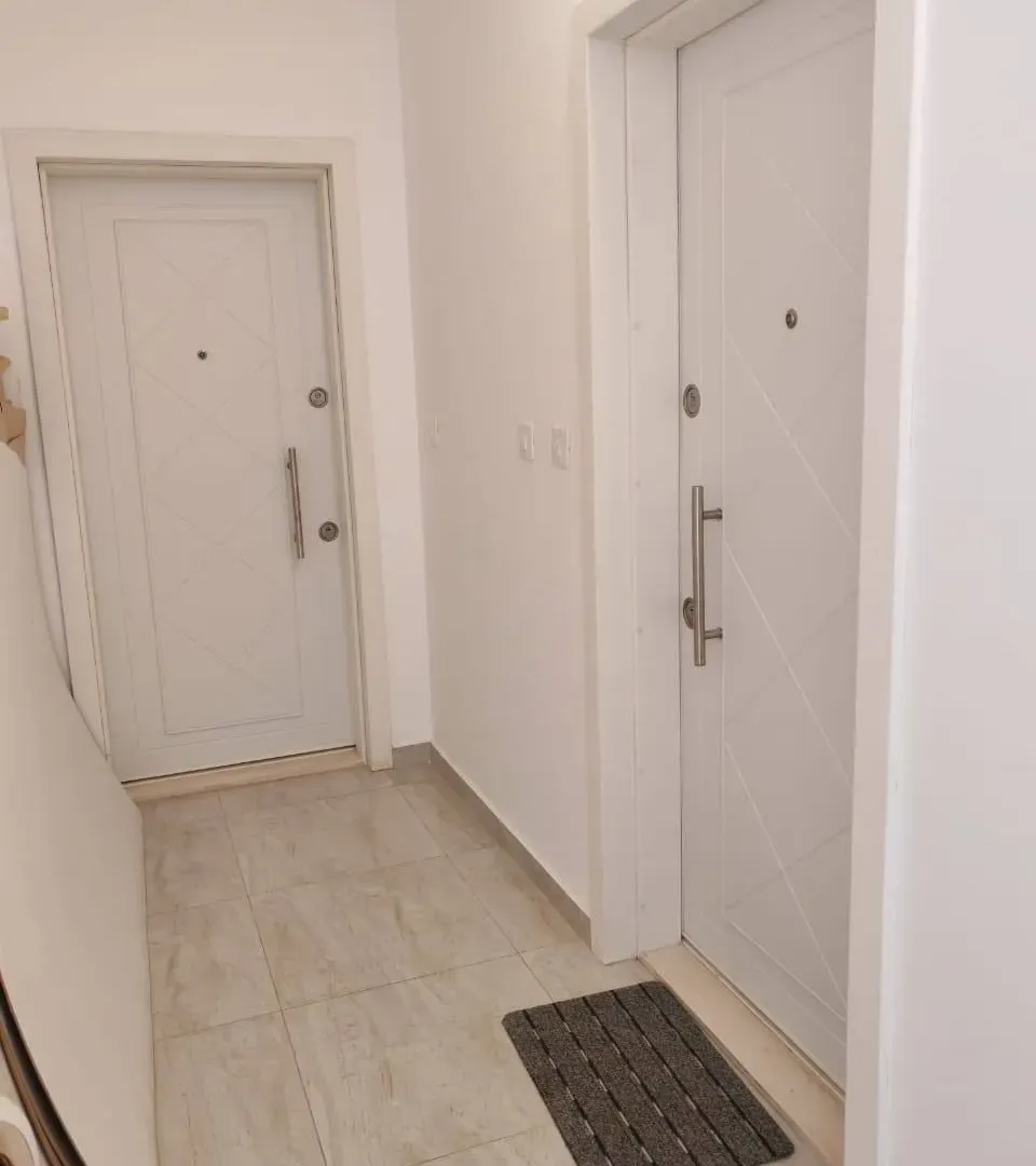 Prodaja, trosoban stan, 130m², Centar, Budva