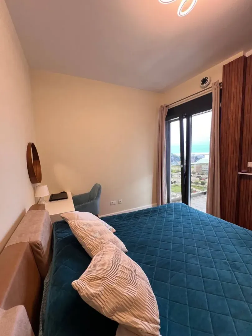 Prodaja, jednosoban stan, 65m², Centar, Bar