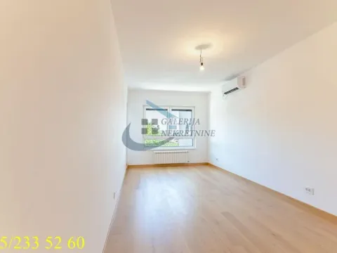 Three Bedroom Apartment for Sale, 67m2, Kluz, Zvezdara, Beograd