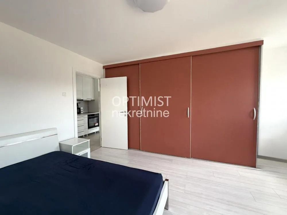 Izdavanje, trosoban stan, 58m², Novi Beograd Blok 28, Novi Beograd Sve Podlokacije