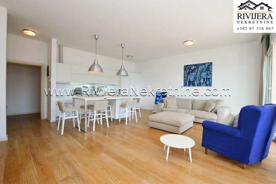 Prodaja, dvosoban stan, 118m², Njivice, Herceg Novi