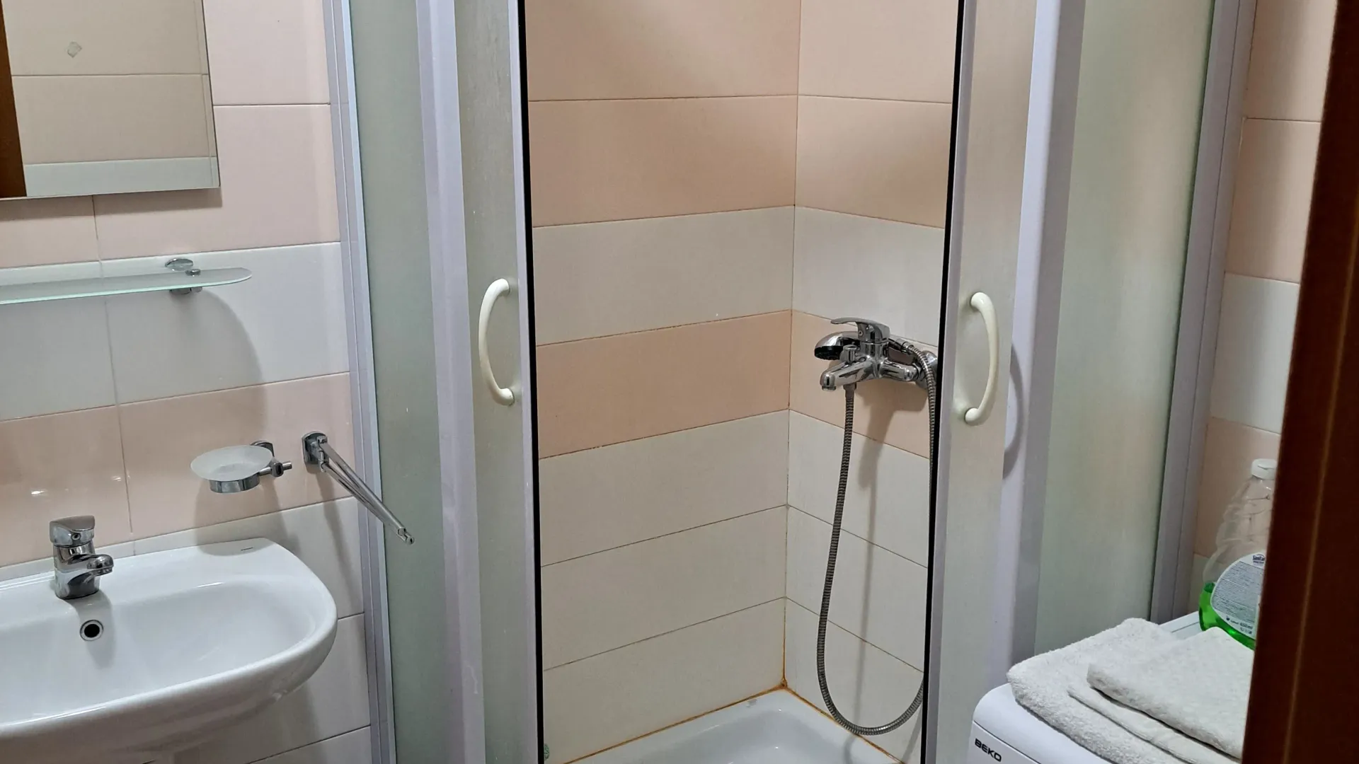 Rent, one bedroom apartment, 42m², Stari Aerodrom, Podgorica