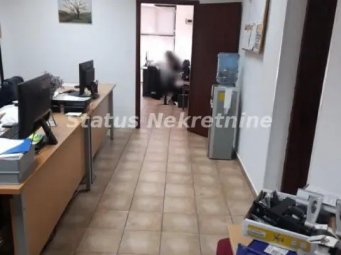 Prodaja, poslovni prostor, 133m², Bulevar Evrope, Novi Sad Sve Podlokacije - image 3