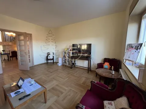 Izdavanje, kuća, 158m², Sremska Kamenica, Petrovaradin - image 10