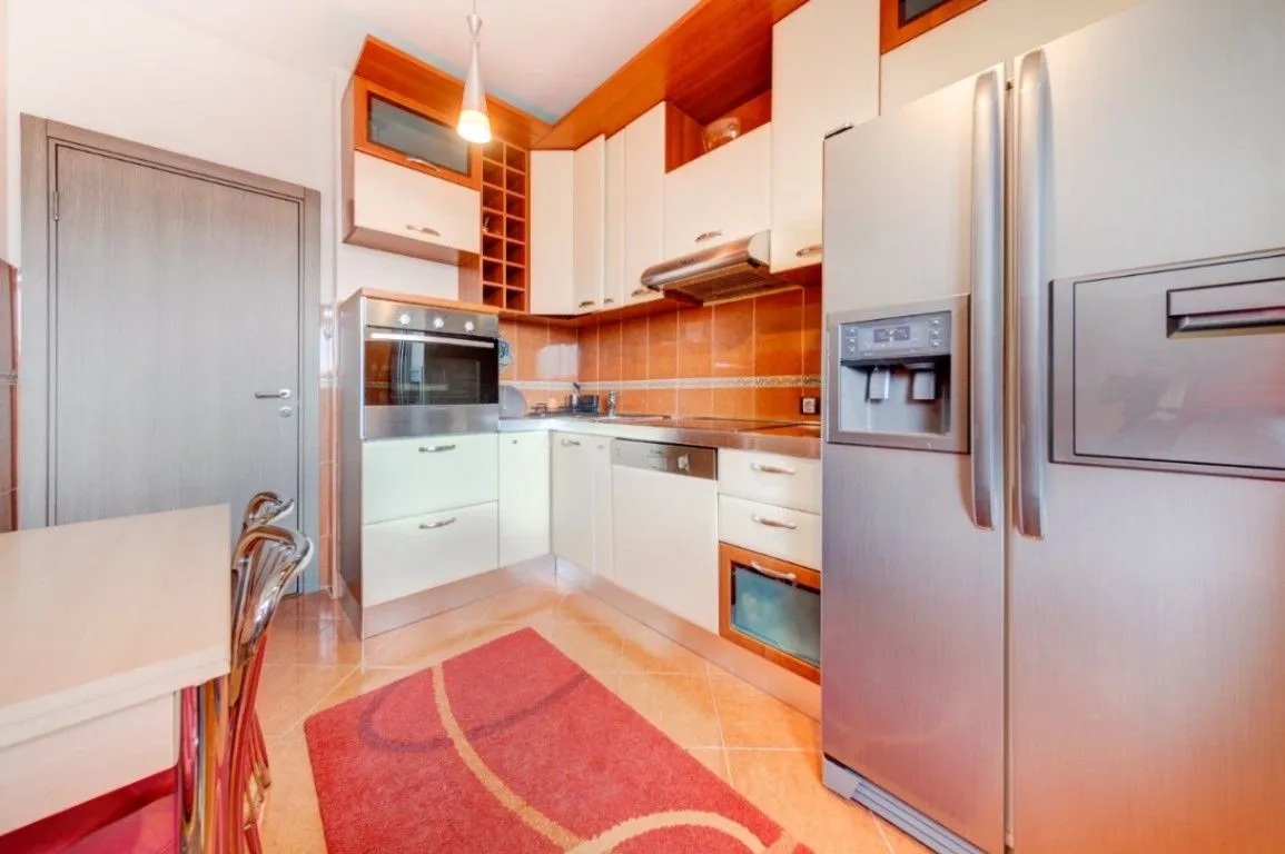 Prodaja, dvosoban stan, 85m², Centar, Podgorica