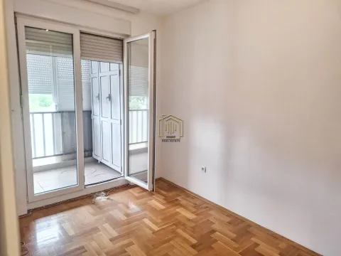 Rent, three bedroom apartment, 90m², Tuški Put, Podgorica - image 6