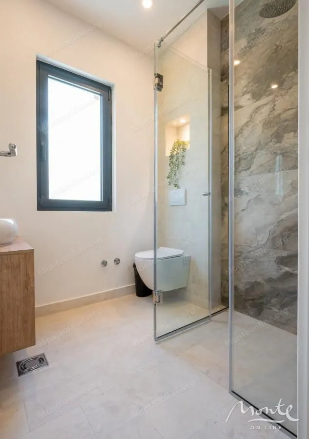Prodaja, kuća, 250m², Mrčevac, Tivat