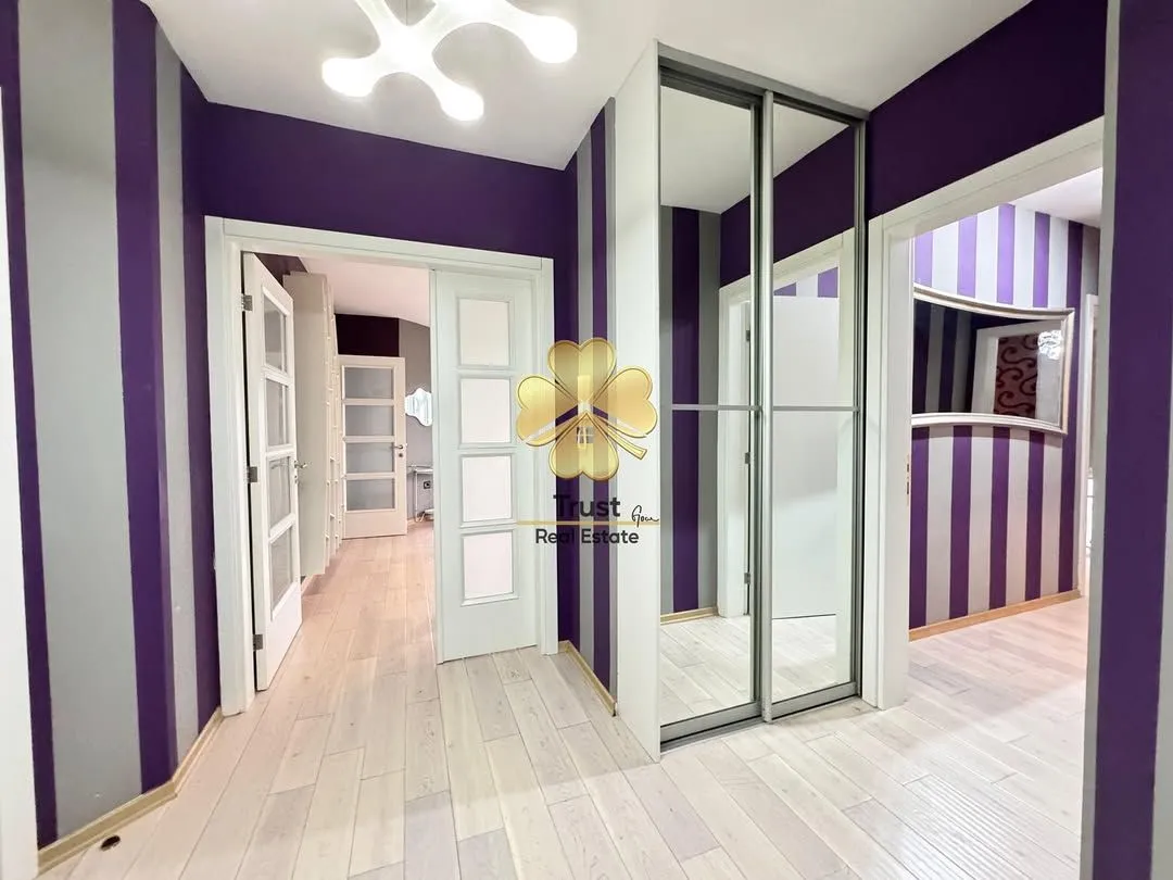 Prodaja, trosoban stan, 140m², Preko Morače, Podgorica