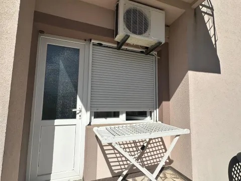 Izdavanje, jednosoban stan, 45m², Centar, Tivat - image 14