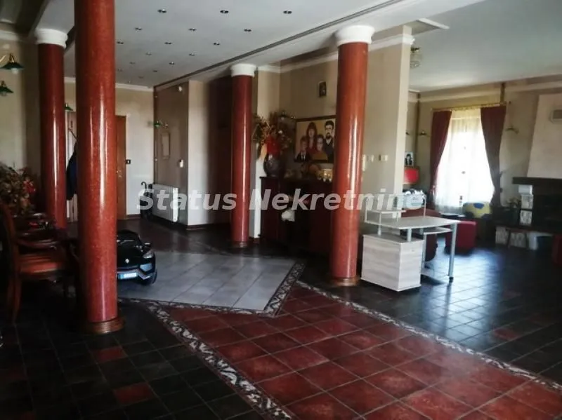 Prodaja, kuća, 600m², Sremska Kamenica, Petrovaradin