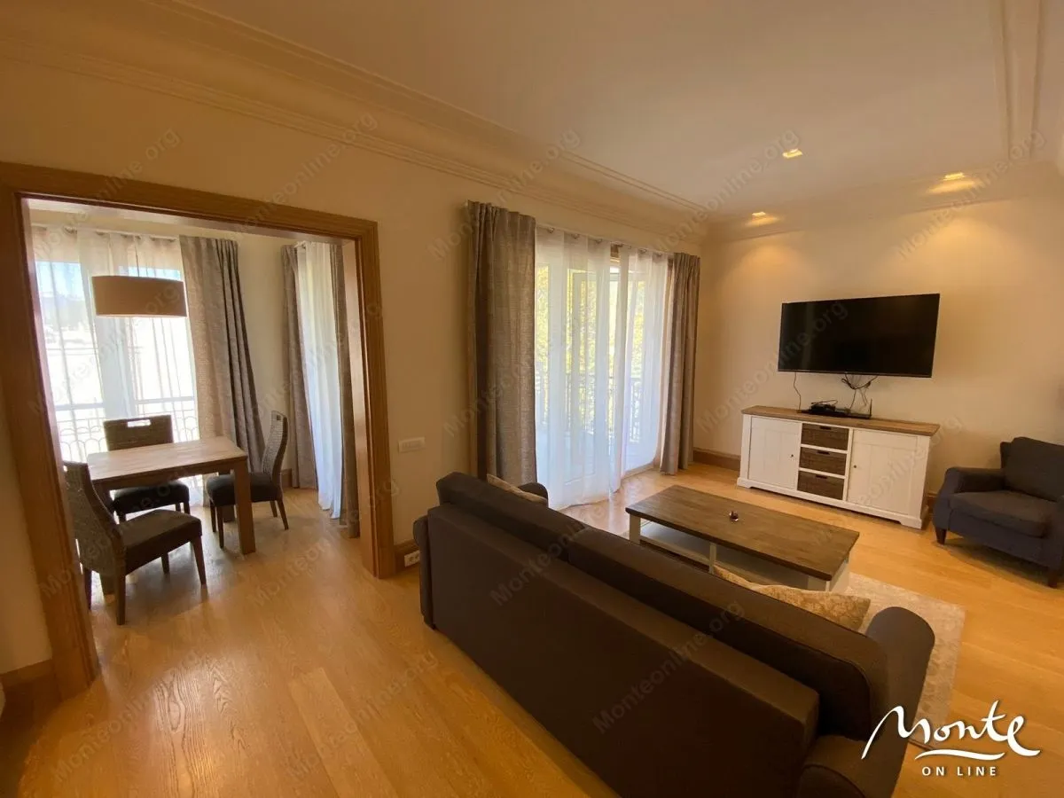 Prodaja, jednosoban stan, 76m², Tivat, Crna Gora