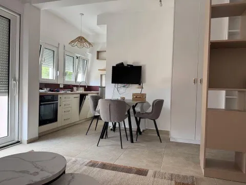 Izdavanje, jednosoban stan, 60m², Seljanovo, Tivat - image 2