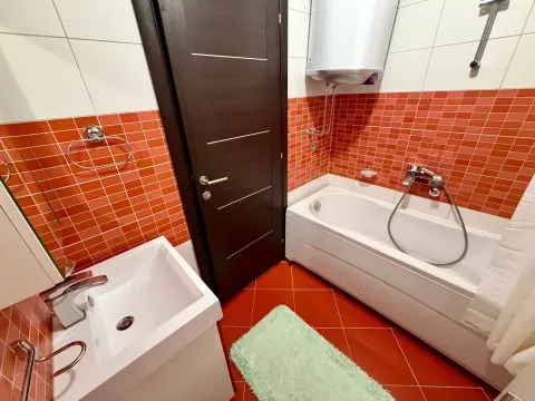 Sale, two bedroom apartment, 83m², Petrovac, Budva - image 7
