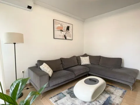 Rent, three bedroom apartment, 72m², City Kvart, Podgorica - image 1