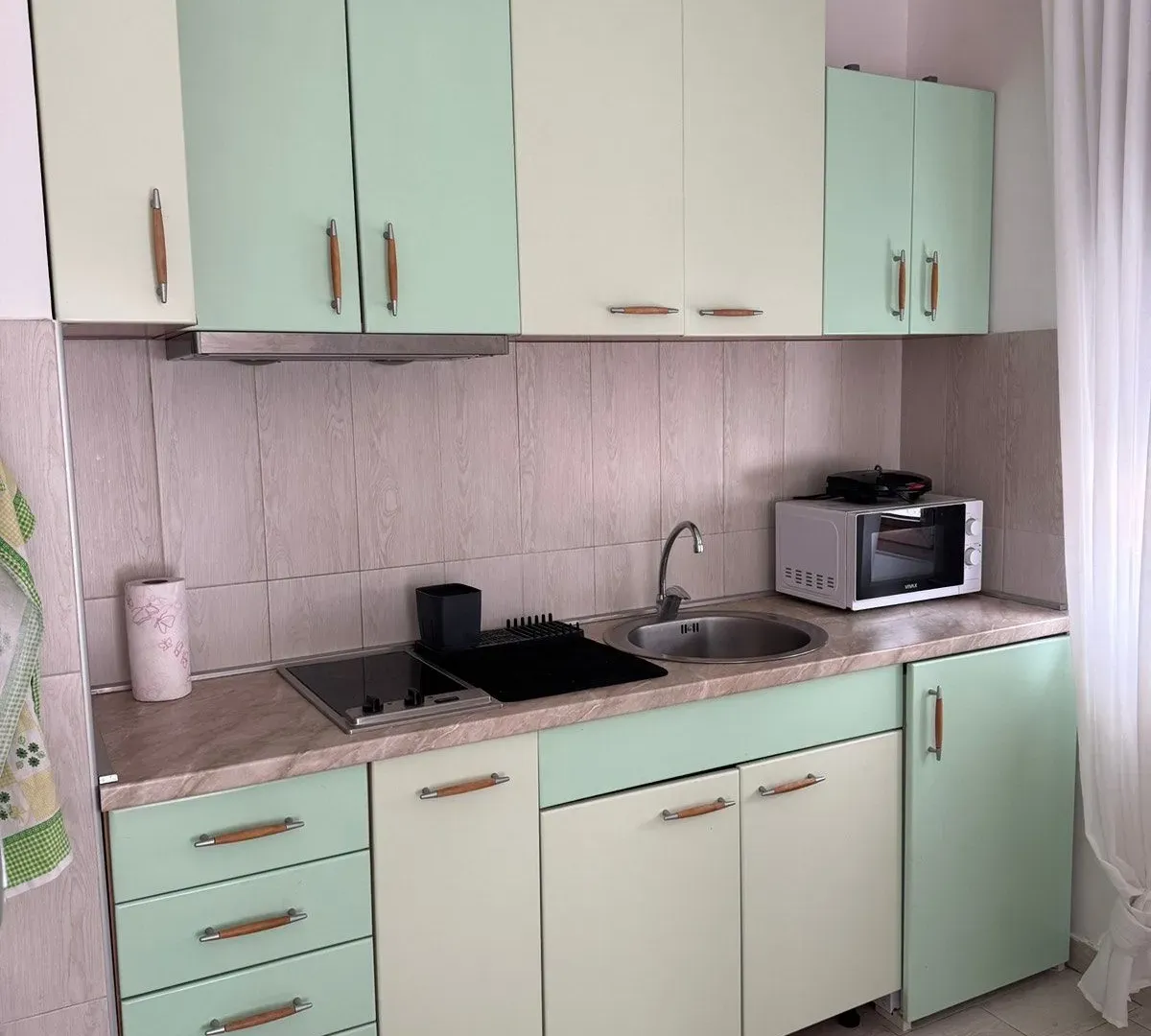 Izdavanje, garsonjera, 35m², Rozino, Budva