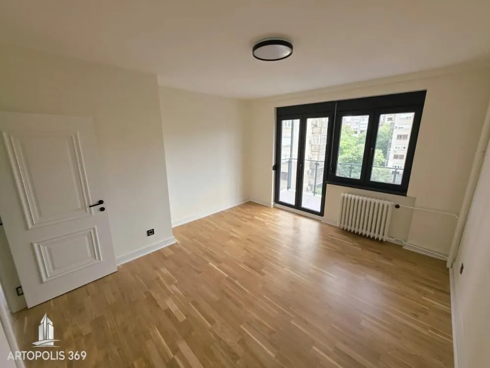Prodaja, trosoban stan, 75m², Vračar Hram, Vračar Sve Podlokacije