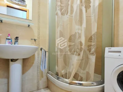 Prodaja, jednosoban stan, 41m², Stari Aerodrom, Podgorica - image 8