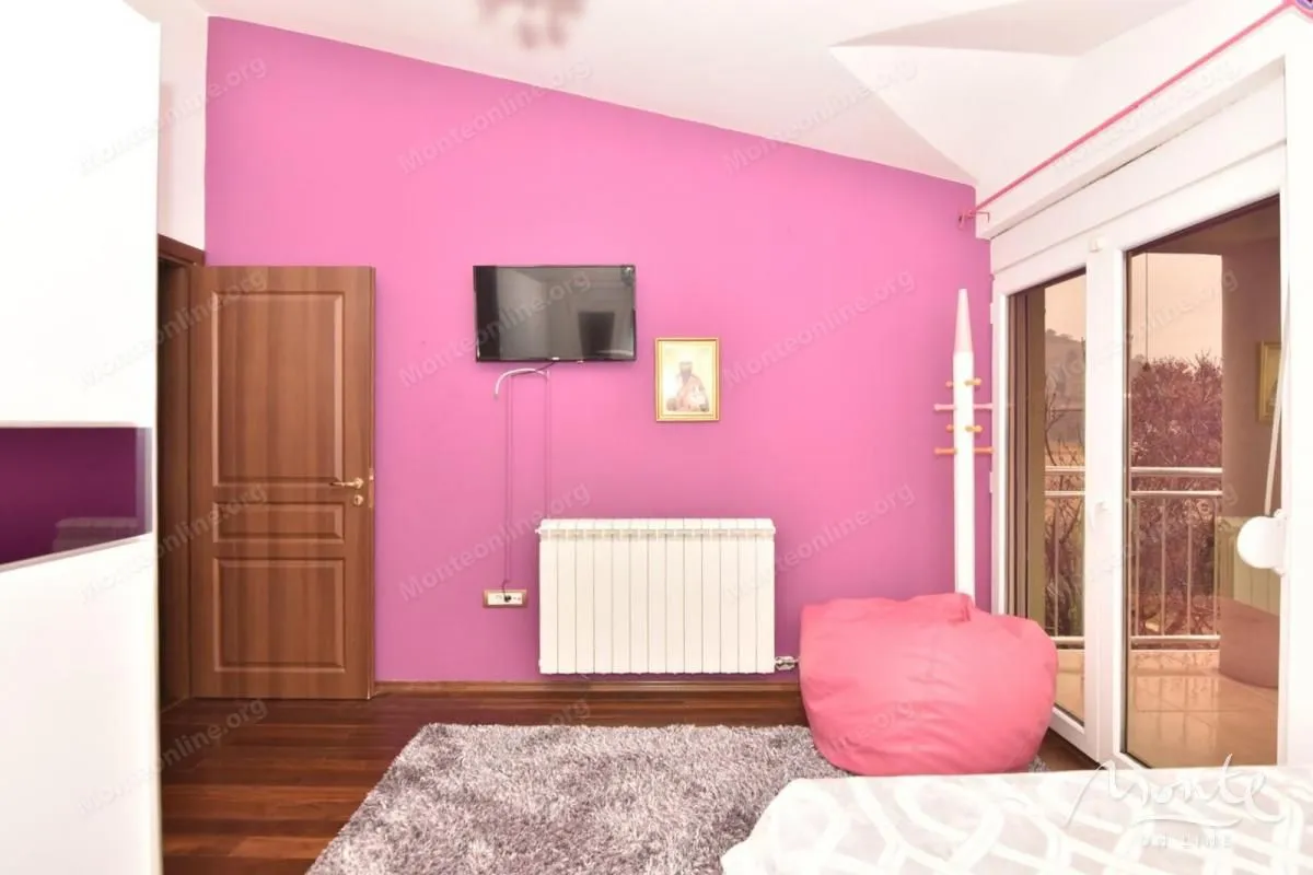 Prodaja, kuća, 175m², Podgorica, Crna Gora