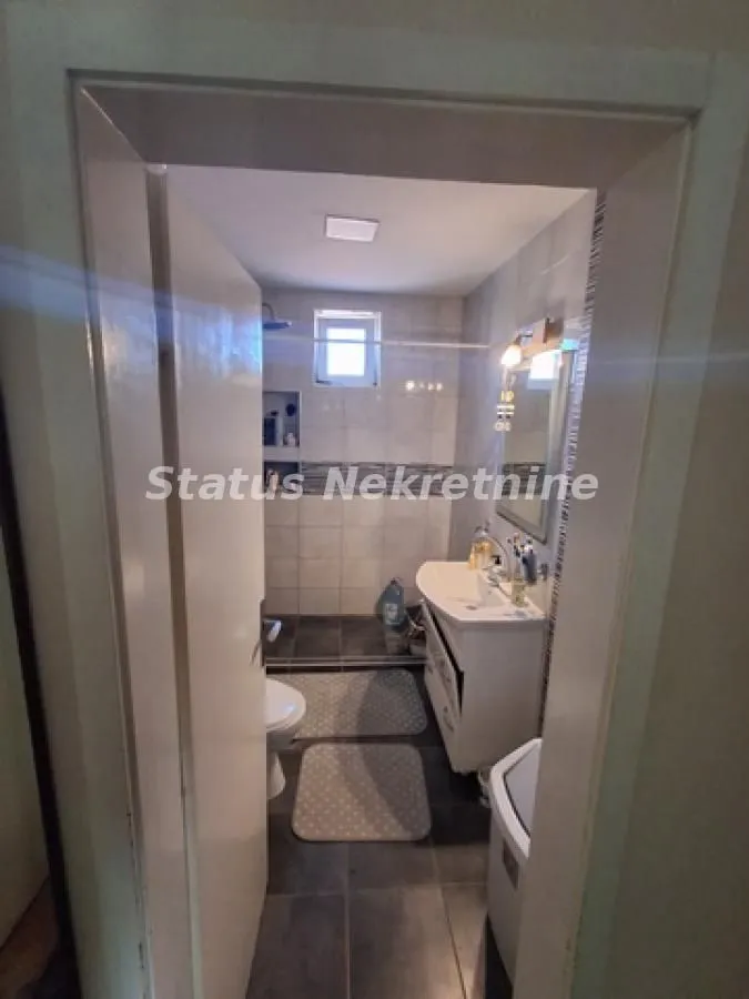Prodaja, kuća, 185m², Futog, Novi Sad Sve Podlokacije