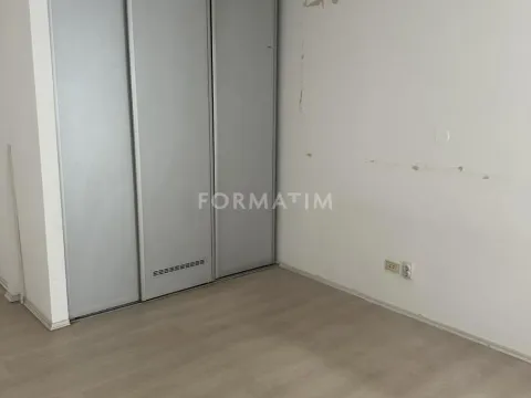 Izdavanje, poslovni prostor, 301m², Stari Grad, Beograd - image 2