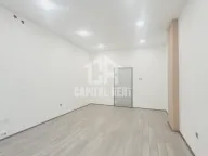 Izdavanje, poslovni prostor, 26m², Senjak, Beograd - image 1