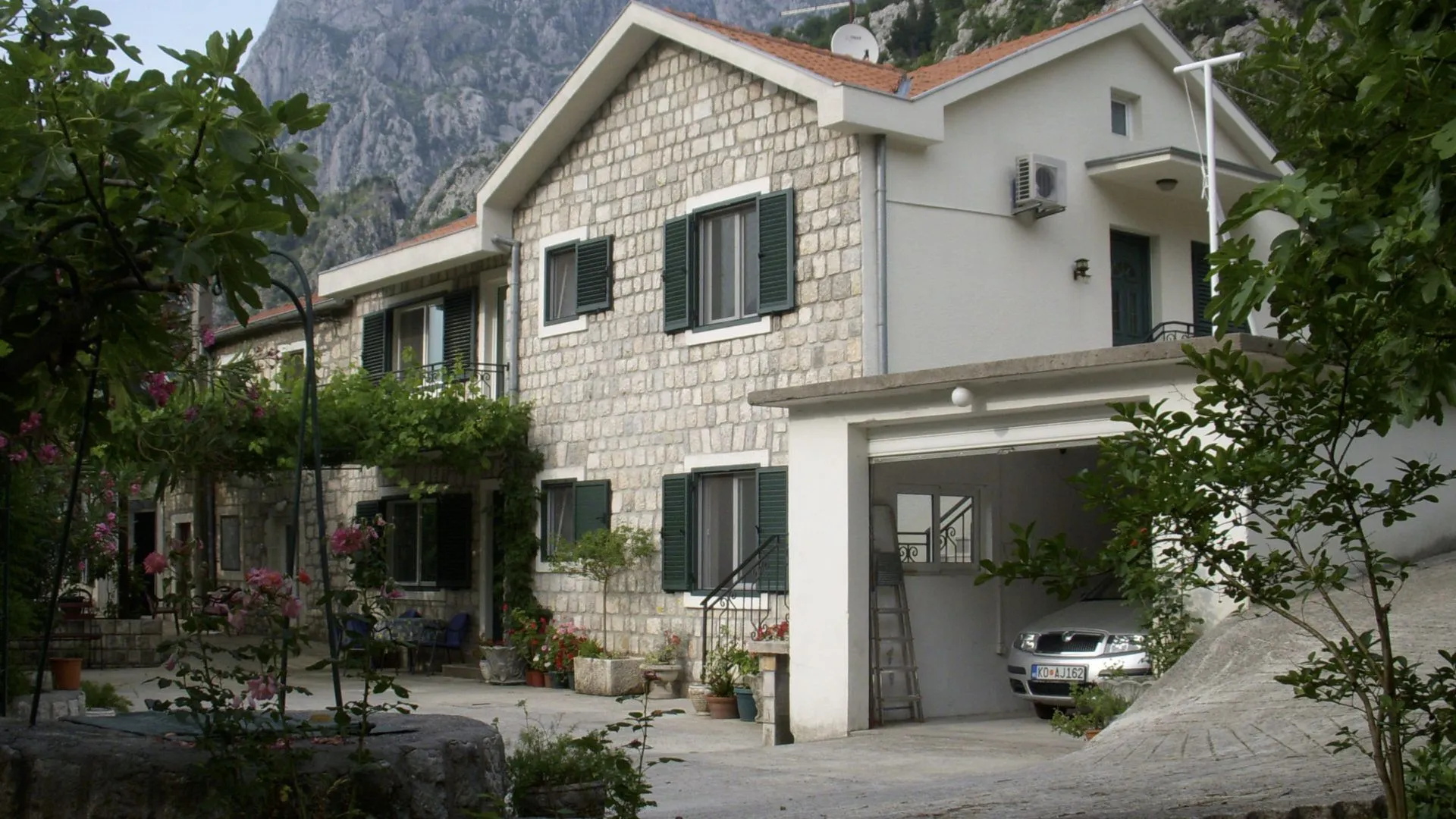 Sale, house, 158m², Kotor, Crna Gora
