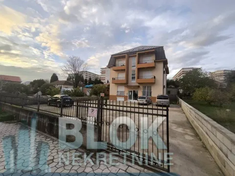 Rent, studio apartment, 28m², Podgorica, Crna Gora - image 2
