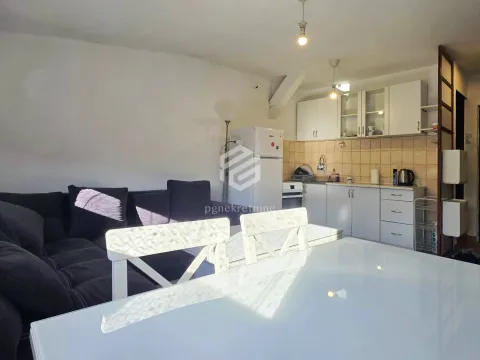 Rent, two bedroom apartment, 50m², Centar, Podgorica - image 2