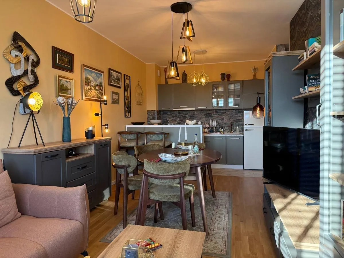 Prodaja, trosoban stan, 59m², Bulevar patrijarha Pavla, Novi Sad Sve Podlokacije