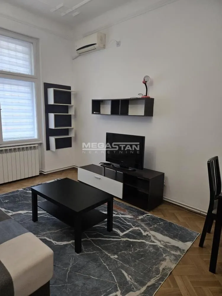 Izdavanje, jednosoban stan, 36m², Gundulićev Venac, Beograd