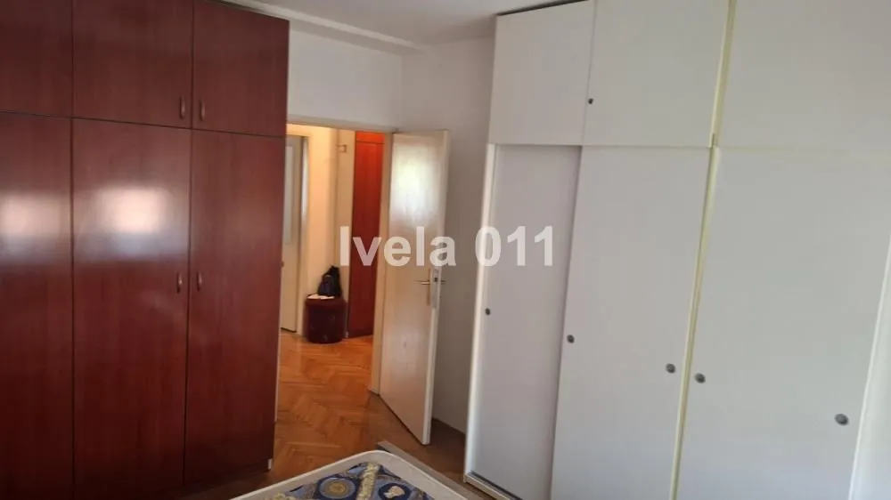 Sale, two bedroom apartment, 50m², Kalenić Pijaca, Vračar Sve Podlokacije