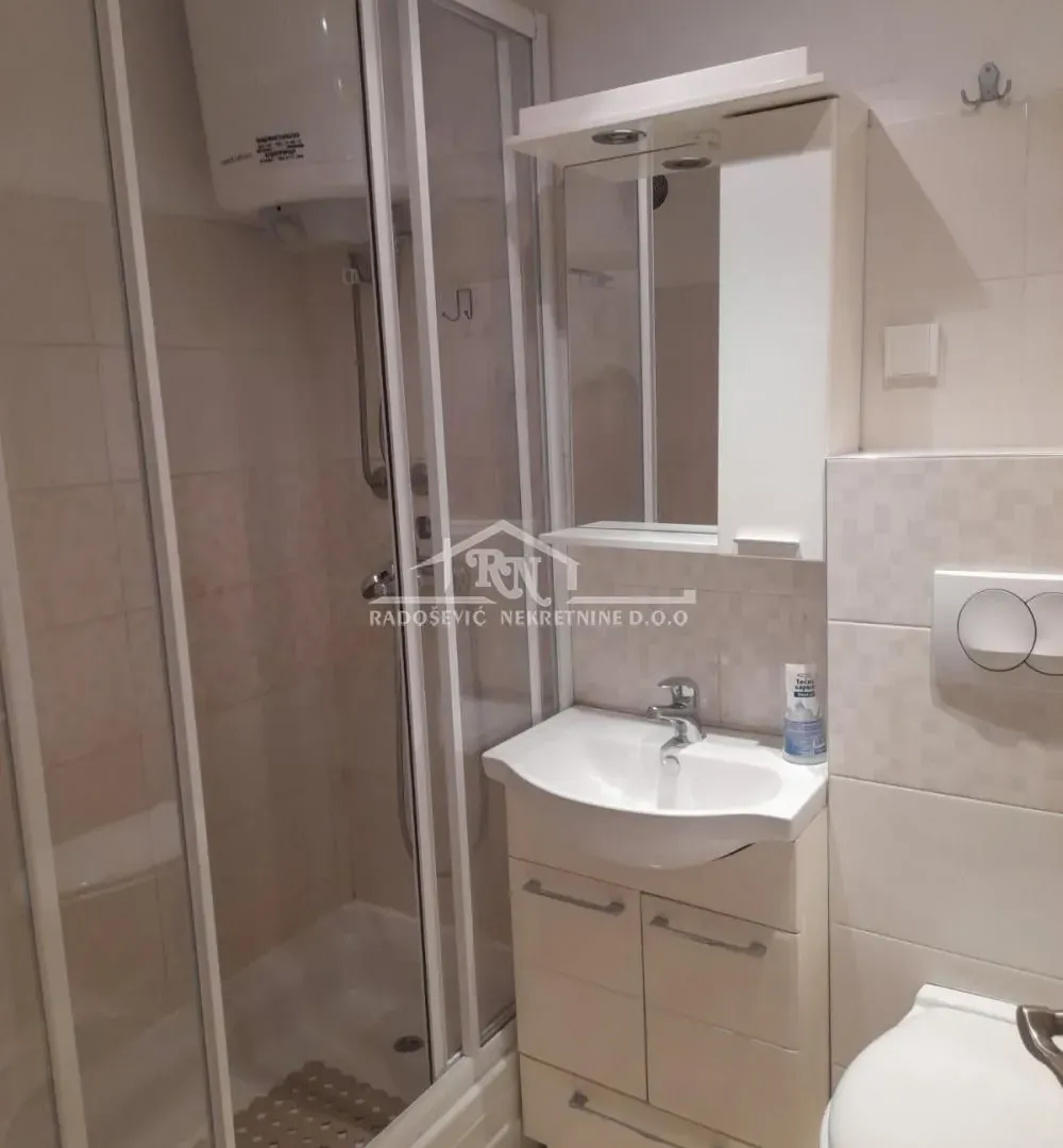 Rent, one bedroom apartment, 41m², Čukarica, Beograd