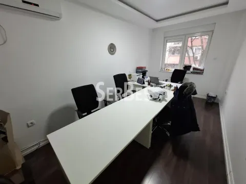 Izdavanje, stan, 150m², Socijalno, Novi Sad Sve Podlokacije - image 13